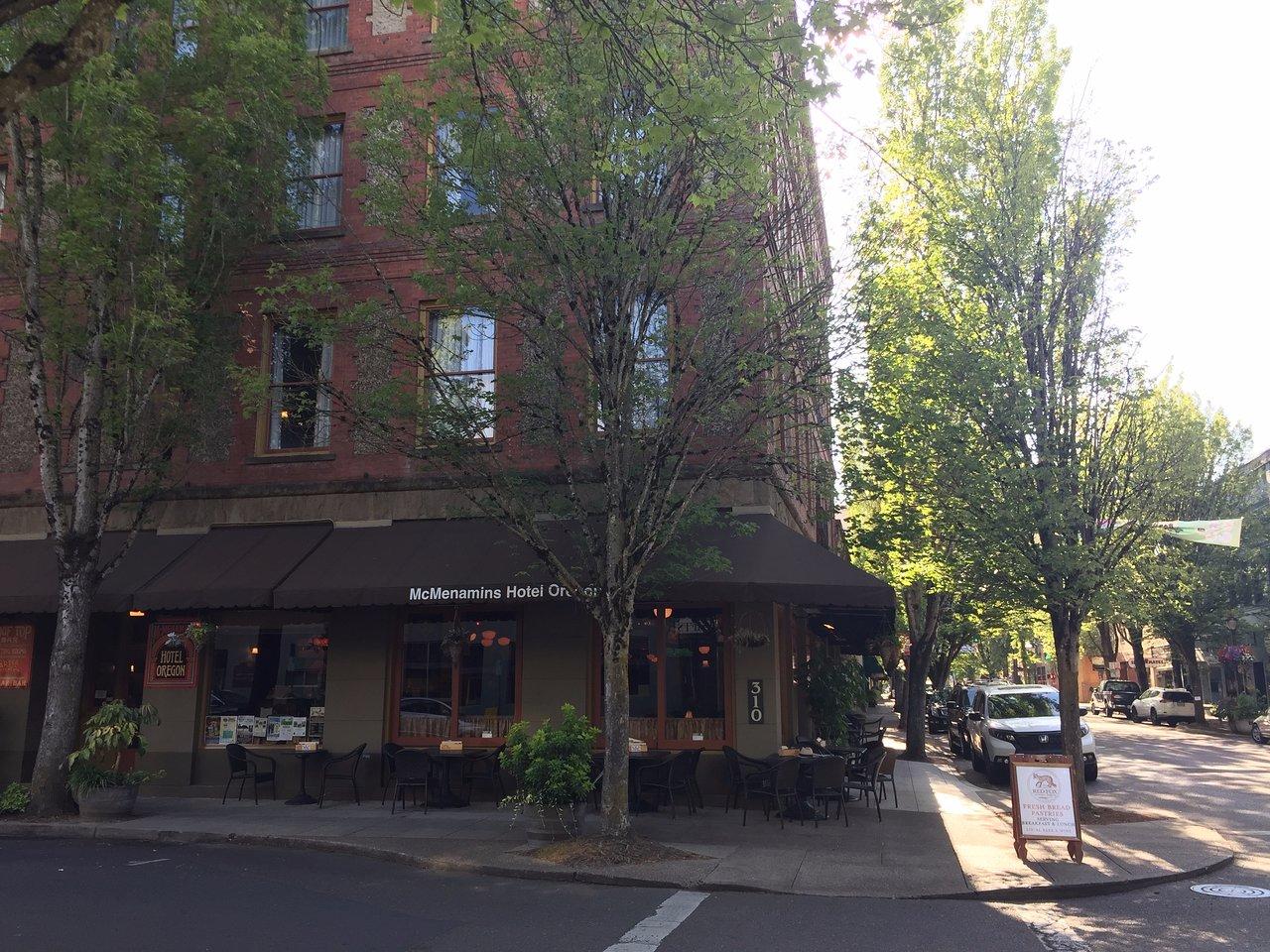 Mcmenamins Hotel Oregon McMinnville Exterior foto